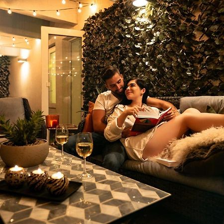 Qult - Up In The Sky Apartment Bucureşti Ngoại thất bức ảnh