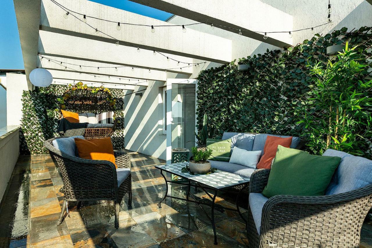 Qult - Up In The Sky Apartment Bucureşti Ngoại thất bức ảnh