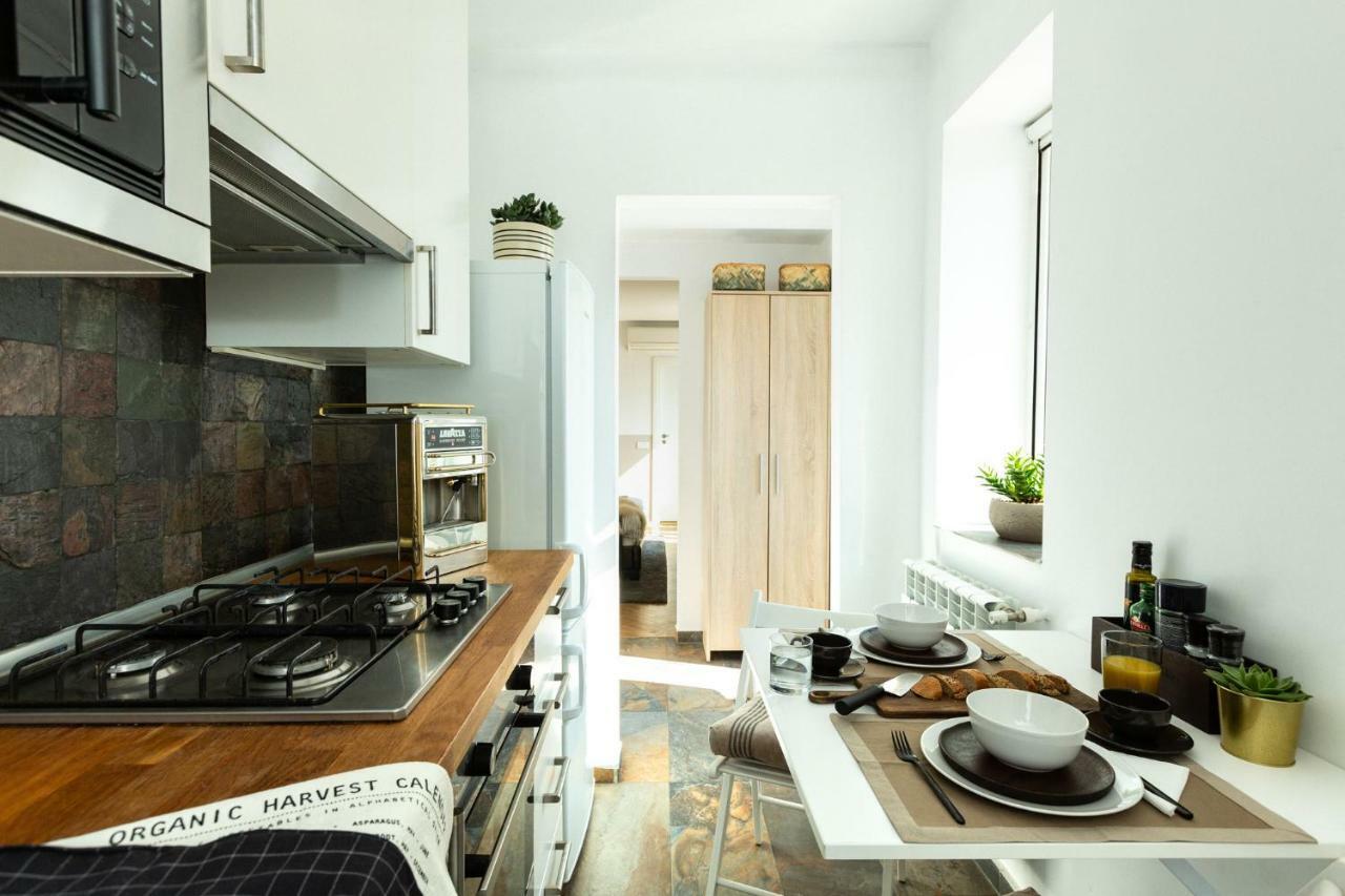 Qult - Up In The Sky Apartment Bucureşti Ngoại thất bức ảnh