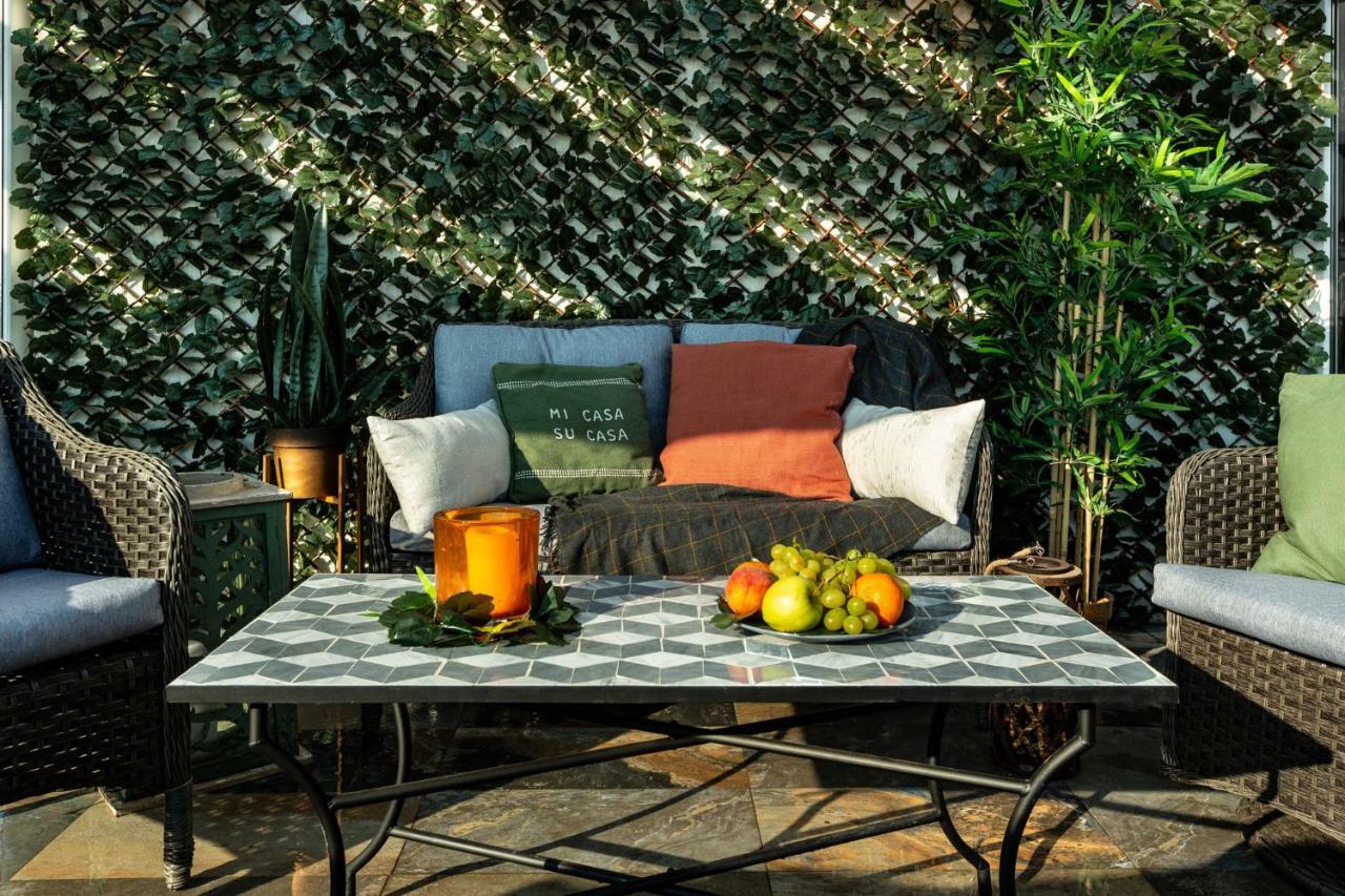 Qult - Up In The Sky Apartment Bucureşti Ngoại thất bức ảnh