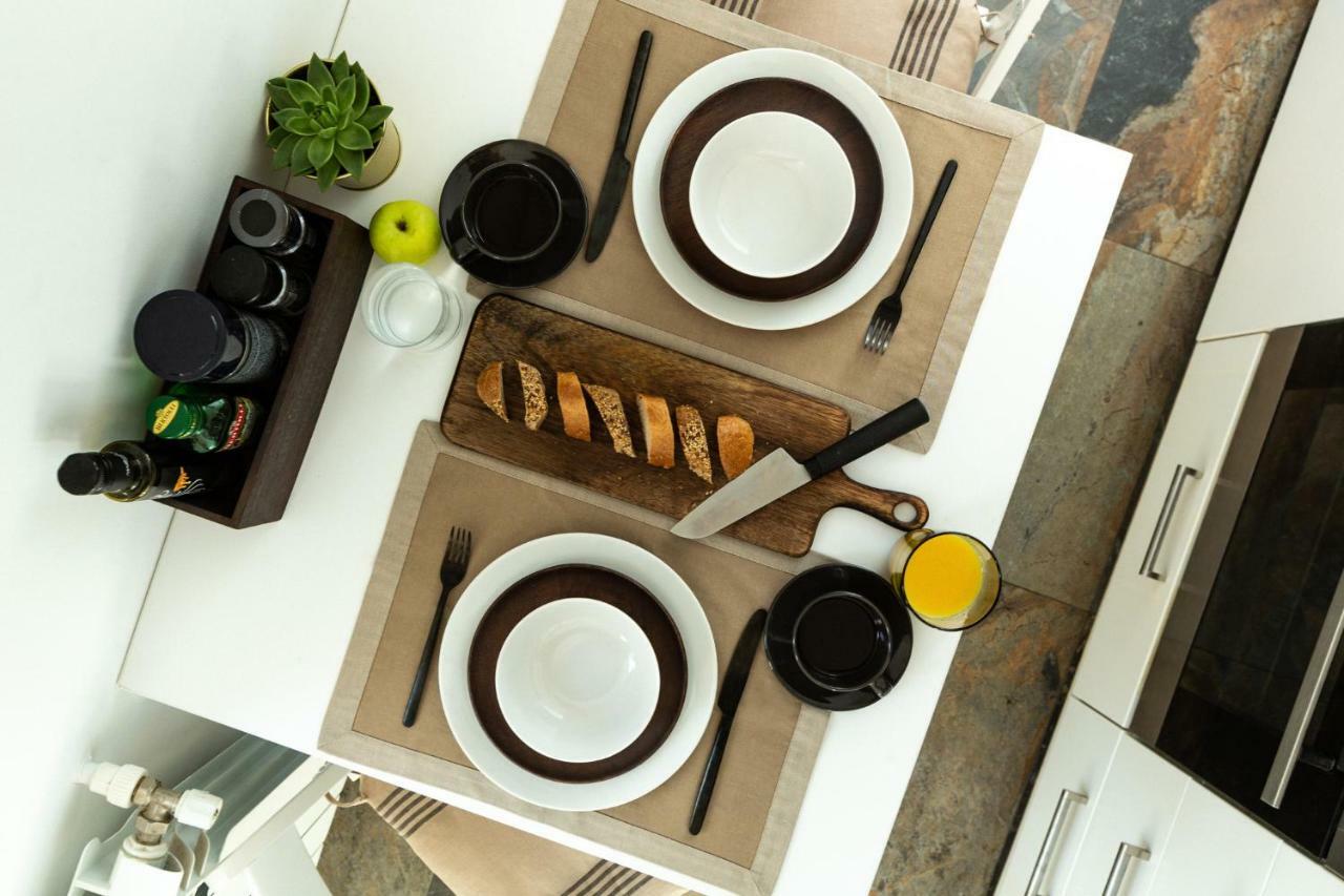 Qult - Up In The Sky Apartment Bucureşti Ngoại thất bức ảnh
