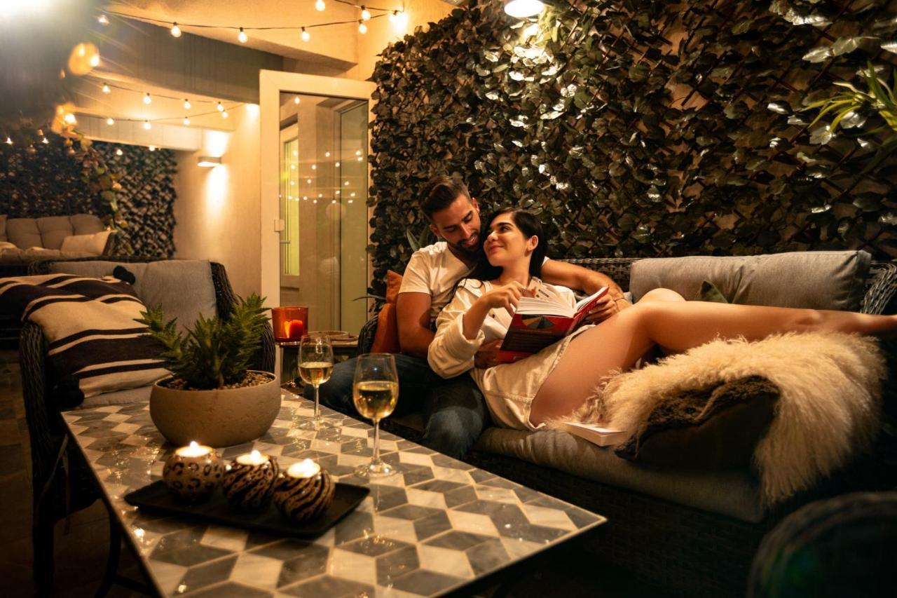 Qult - Up In The Sky Apartment Bucureşti Ngoại thất bức ảnh